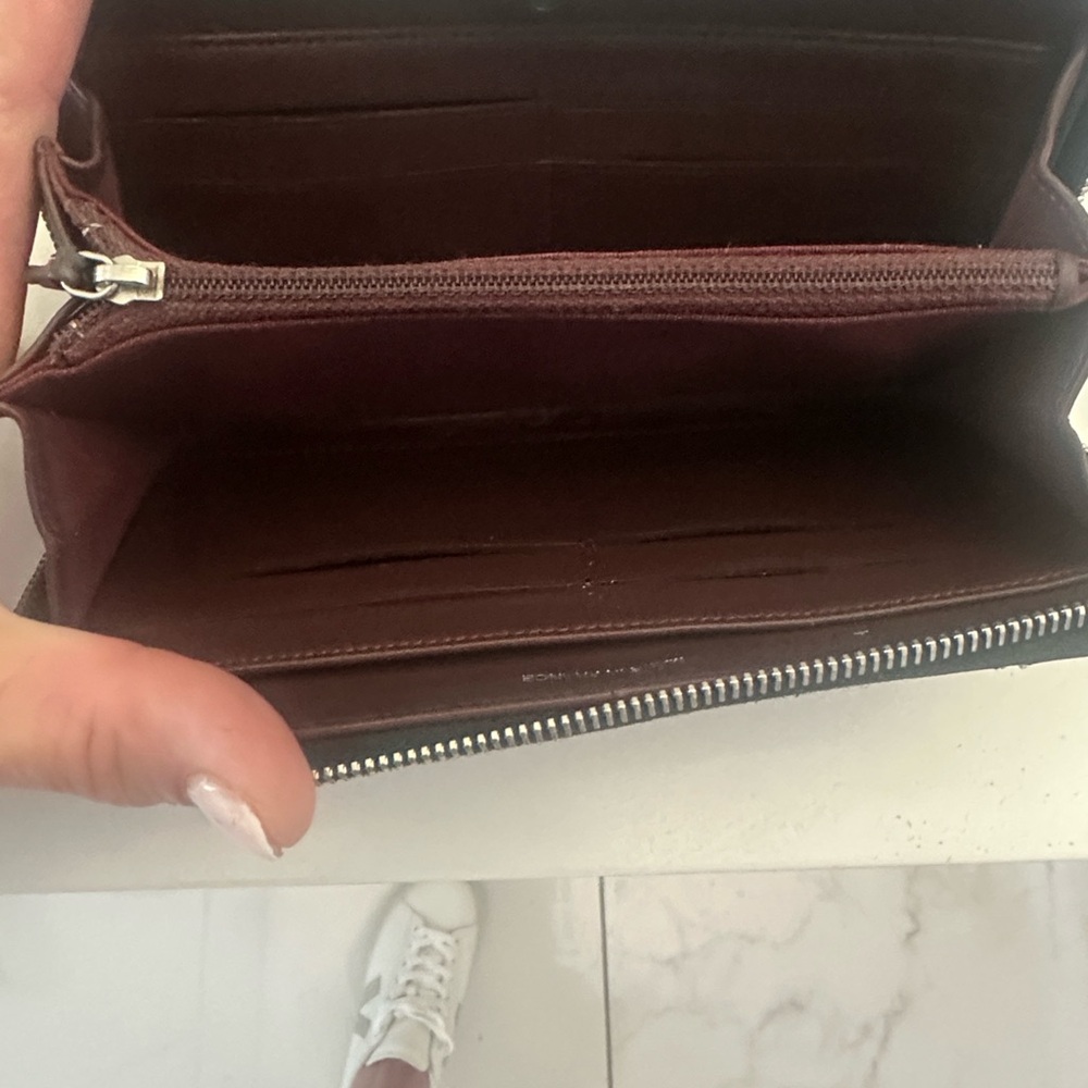 CHANEL Black Quilted Leather Wallet - Picture 5 of 14
